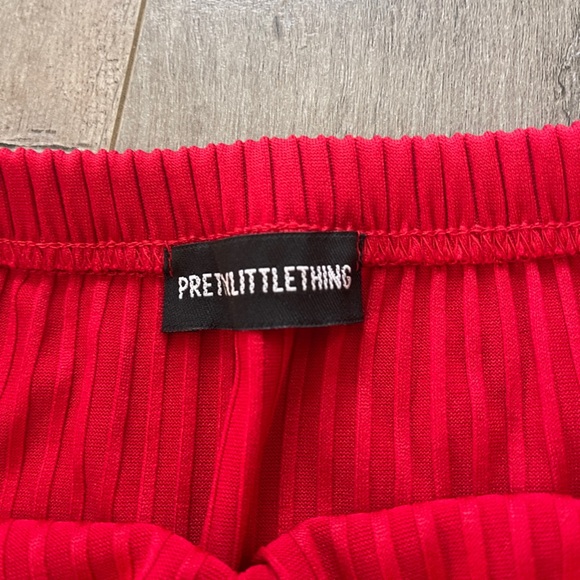 PrettyLittleThing Red Ribbed Skirt Small - Picture 2 of 3